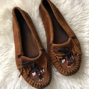 minnetonka thunderbird moccs